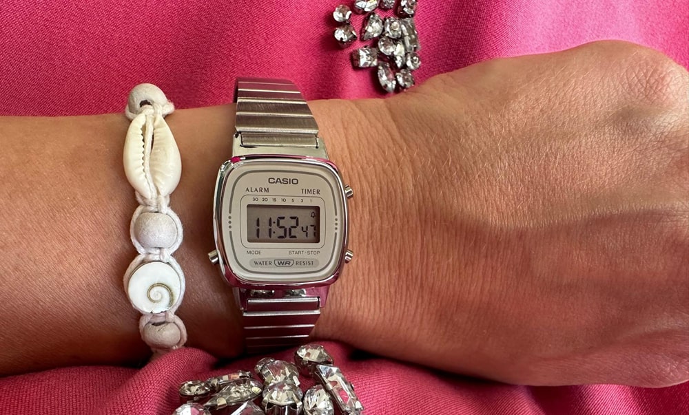 dámské hodinky Casio Vintage na ruce